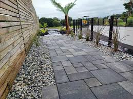 Pavé en béton lisse - terrasse en situation